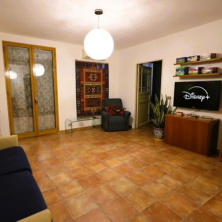 Area 52 Storia Ed Eleganza Vicino Ai Teatri Palermo Exteriör bild